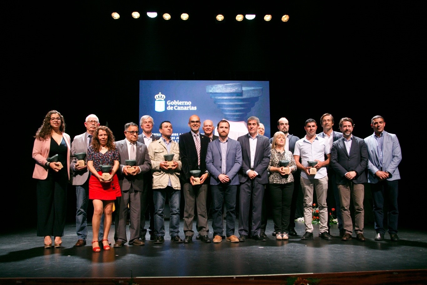 Imágenes del Homenaje a la Labor del Compañero y Maestro Investigador Don Natalio 'Talio' Noda Gómez en la I Gala de Premios a la Trayectoria en los Juegos y Deportes Tradicionales y Autóctonos de Canarias 2018 en la Modalidad de Salto del Pastor Canario - Sábado 19 de Mayo de 2018 en el Auditorio Capitol en Tacoronte - Organizan Dirección General de Deportes (DGD) del Gobierno de Canarias y Federación de Salto del Pastor Canario (FSPC) - Álbum de Fotos de la DGD - Tacoronte - Isla de Tenerife - Archivo Documental de la FSPC - Archipiélago Canario (Mayo de 2018).